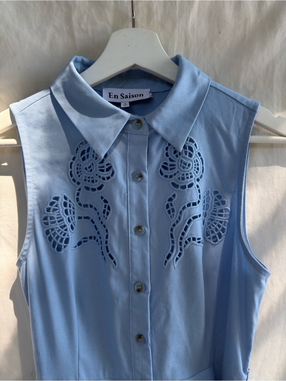 En Saison Sleeveless Light Blue Midi Dress with Belt - Picture 2 of 2